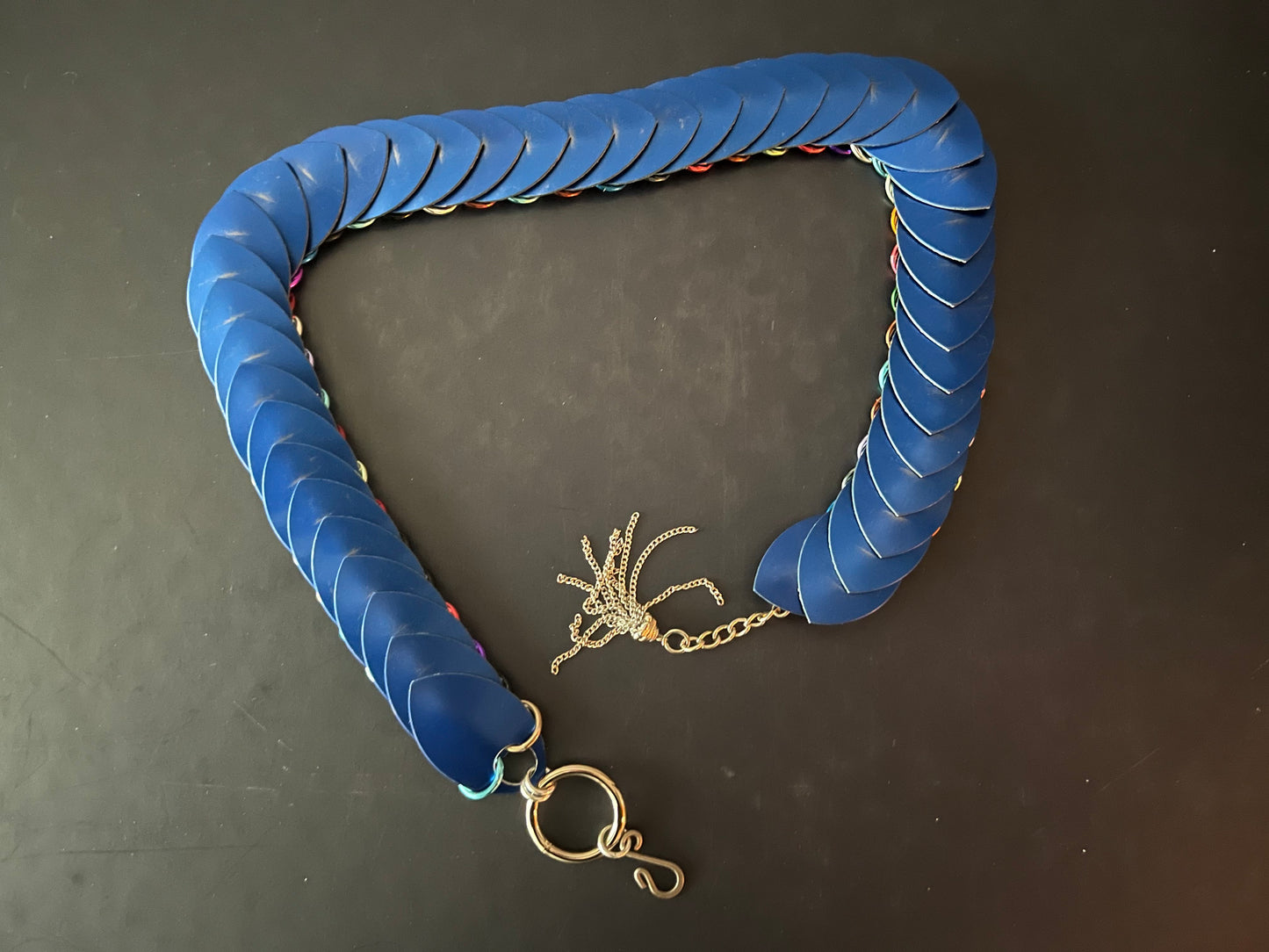 Adjustable Scale Choker