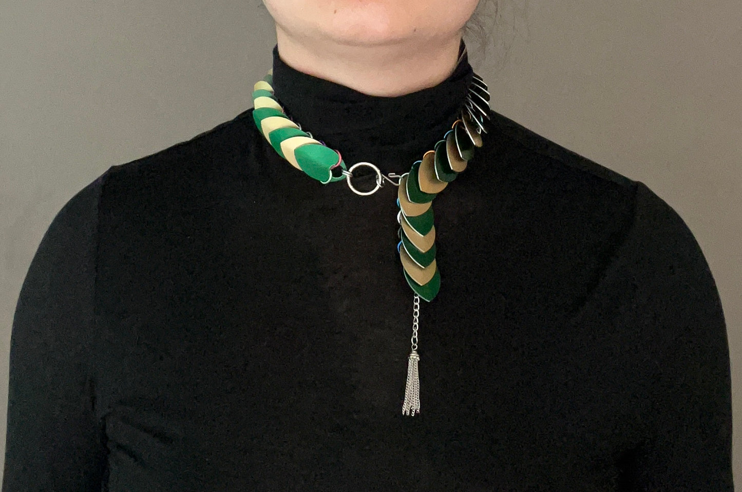 Adjustable Scale Choker